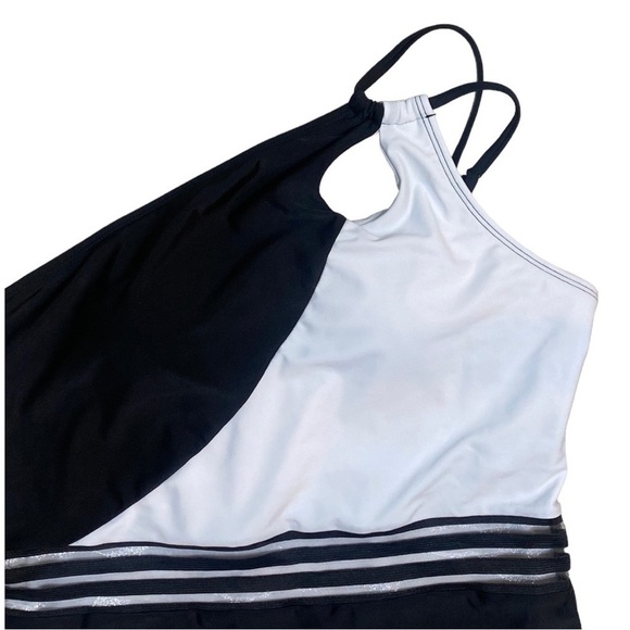 SHEIN Black and White One Shoulder Mesh Panel One Piece Swimsuit - Picture 3 of 6